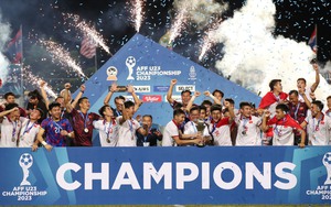 Tin nóng thể thao tối 27/8: Việt Nam thống trị đội hình tiêu biểu U23 Đông Nam Á, MU rộng cửa đón Mbappe