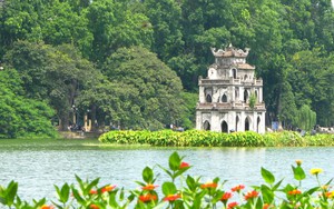 Miền Bắc hạ nhiệt, đêm có mưa vài nơi