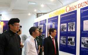 Trên 200 hình ảnh và hiện vật được trưng bày tại triển lãm 'Hồ Chí Minh - Chân dung một con người'