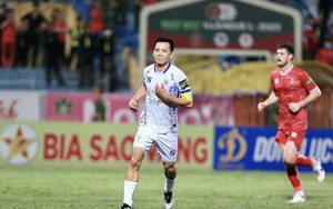 Văn Quyết không tin tưởng trọng tài ngoại trước trận gặp CAHN