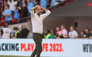 Pep Guardiola phàn nàn 'bù giờ kiểu này phải đến 8 giờ sáng' sau khi Man City thua cay đắng Arsenal
