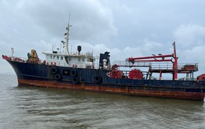 Hải Phòng: Cứu nạn thành công 7 thuyền viên tàu Hong Kong gặp nạn trên biển