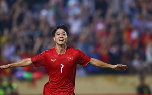 Liên tiếp ngồi dự bị ở Nhật Bản, Công Phượng vẫn rất hữu dụng, biết cách ghi điểm với HLV Troussier