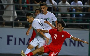 Lạ lùng như Hồng Kông (Trung Quốc), đội U23 vừa thua 0-10 thì đội tuyển đã thắng lại đúng 10-0