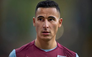 Fan MU 'cạn lời' vì Ten Hag định chiêu mộ cầu thủ bị Aston Villa đào thải