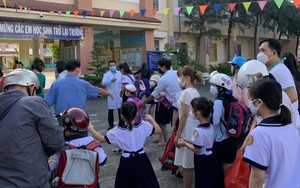 Dịch đau mắt đỏ gia tăng, trường học ở TP. HCM tăng cường phòng dịch