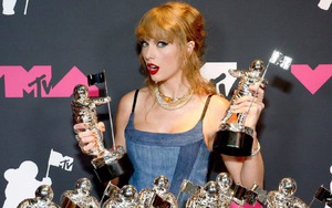 Taylor Swift 'càn quét' mọi giải thưởng tại VMAs 2023