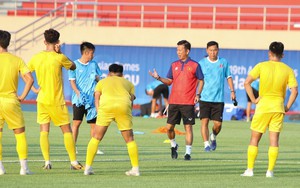 HLV Hoàng Anh Tuấn: ‘Cầu thủ Việt Nam đang có tinh thần tốt’