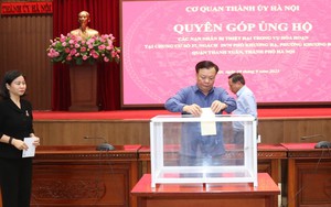 Bí thư Thành ủy Hà Nội dự tưởng niệm và quyên góp ủng hộ nạn nhân vụ cháy chung cư mi ni ở quận Thanh Xuân