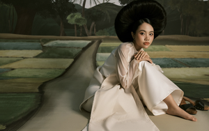 Phương Mỹ Chi tuổi 20 đã kỷ niệm 10 năm làm nghề, dấu ấn cá nhân đậm nét ở “Vũ Trụ Cò Bay”