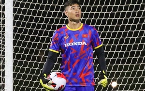 Thách thức cho Olympic Việt Nam khi càng trưởng thành, tần suất sai lầm của Quan Văn Chuẩn càng nhiều hơn