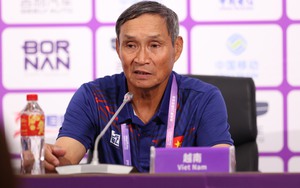 HLV Mai Đức Chung: ‘Thanh Nhã, Vạn Sự vào sân đã thay đổi cục diện’
