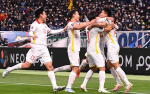 ‘Em út’ của tuyển Việt Nam đi vào lịch sử khi xé lưới đội bóng số 1 châu Á, góp phần tạo ra kết quả khó tin khiến lãnh đạo AFC khen ngợi