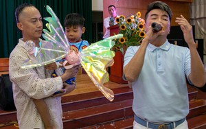 Đàm Vĩnh Hưng hát tặng các bệnh nhân ung thư Bệnh viện K3 Tân Triều nhân dịp Trung thu