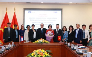 Tổng Giám đốc TTXVN Vũ Việt Trang hội đàm với Chủ tịch Thông tấn xã Prensa Latina (Cuba)