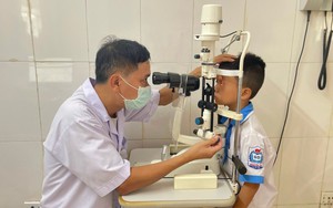 Phát hiện sớm, điều trị kịp thời các trường hợp đau mắt đỏ tại cơ sở giáo dục