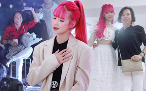 Khởi My đi diễn là có mẹ đồng hành: Bao nhiêu tuổi vẫn là con gái cưng 