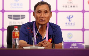 HLV Mai Đức Chung: ‘Đội tuyển Việt Nam sa sút thể lực’