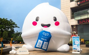 Siêu bọt khổng lồ giữa lòng Quận 7, dân tình rủ nhau đến xin “vía da”