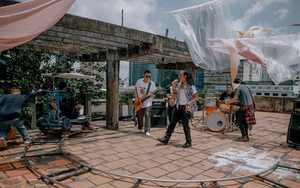 Bức Tường tăng tốc, lần đầu 'Nam tiến' quay MV kết hợp với Phạm Anh Khoa 