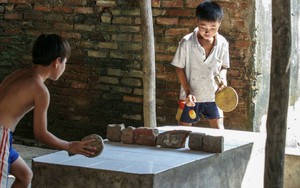 Cuộc đời sau ống kính: Bóng bàn thời thơ ấu