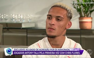 Sao MU Antony khóc trả lời phỏng vấn, tuyên bố không bao giờ đánh phụ nữ