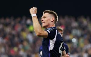 Tin bóng đá MU 9/9: McTominay vượt Ronaldo và Kane, MU đón tài năng mới