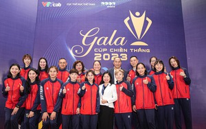 Tin nóng thể thao sáng 17/1: Thanh Thúy và ĐT bóng chuyền Việt Nam lập kỷ lục giải thưởng, Shin Tae Yong nói về HLV Troussier và thầy Park