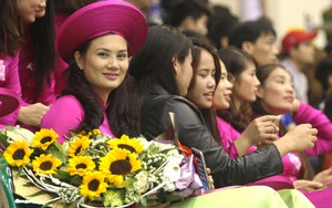 Hoa khôi bóng chuyền đẹp nhất lịch sử Việt Nam lập kỷ lục chưa từng có, tự mua nhà, mua xe sau ly hôn