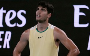 Kết quả Australian Open hôm nay 24/1: Loại Alcaraz, Zverev đụng Medvedev ở bán kết