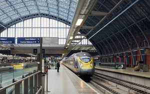 Tuyến đường sắt London-Paris mất khách vì giá vé quá cao