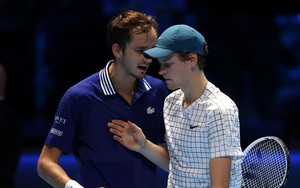 Kết quả Australian Open hôm nay: Sinner ngược dòng ngoạn mục