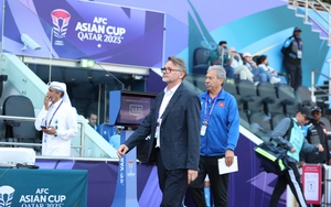 Những dấu hỏi cùng HLV Troussier