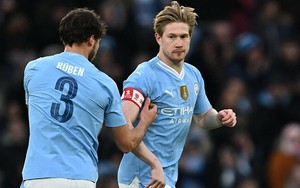 Man City đại thắng trong ngày West Ham gây thất vọng trước đối thủ hạng dưới