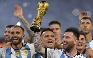 Sự tham lam của FIFA và UEFA đang 'hủy diệt' cầu thủ?