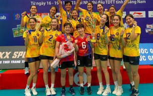 Sao bóng chuyền Việt Nam gây chấn động nhận lương kỷ lục khi xuất ngoại, làm nên lịch sử ở tuổi 31