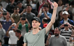 Thắng thuyết phục GOAT của làng quần vợt, Sinner đi vào lịch sử Thượng Hải Masters