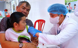 Hà Nội bắt đầu tiêm chủng vaccine phòng, chống dịch sởi