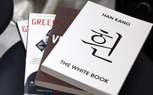 Tác phẩm của nhà văn Han Kang được độc giả nhiều nước săn lùng
