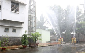 Đề xuất trang bị trực thăng chữa cháy các tòa nhà cao tầng