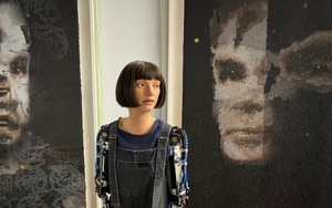 Lần đầu tiên một tác phẩm hội họa của robot lên sàn đấu giá: Khi AI chạm tay vào nghệ thuật 