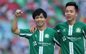 Công Phượng ghi bàn ngay trận ra mắt, giúp đội nhà thắng trận dù chơi thiếu người