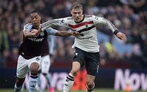 Ngôi sao MU Hojlund bị chỉ trích vì khiến đồng đội... gãy răng trong buổi tập