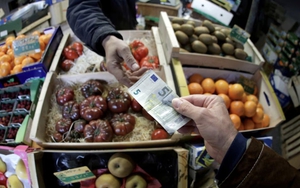 Sự khác biệt tình hình lạm phát tại hai bờ Đại Tây Dương