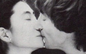 Ca khúc "(Just Like) Starting Over" của John Lennon: Cuộc sống thật quý giá khi được ở bên nhau