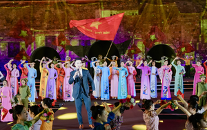 NTK Vũ Thảo Giang tái hiện lịch sử Hà Nội qua BST "Thuỵ vũ nghênh hy"