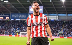 Ngôi sao phòng ngự từng 'làm mưa làm gió' tại Ngoại hạng Anh bất ngờ tử vong ở tuổi 31