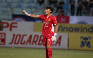 'Người hùng' Thường Châu Bùi Tiến Dũng giúp gia đình 'đổi đời' nhờ bóng đá