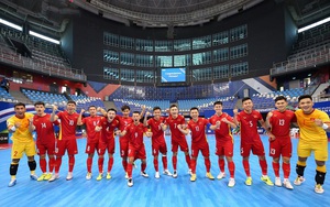 Tin nóng bóng đá Việt 1/11: HLV vô địch World Cup tiết lộ thông tin về ĐT Việt Nam, cầu thủ Việt kiều dự giải thế giới