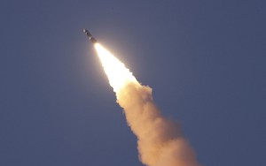 Các nước đề nghị HĐBA họp khẩn về vụ phóng tên lửa của Triều Tiên